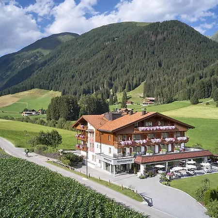 Vitalpina Magdalenahof Hotel 4*