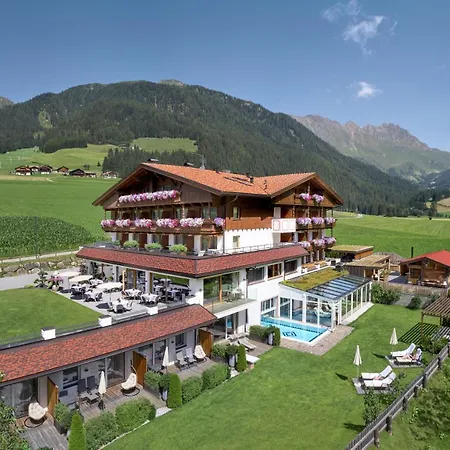 Hotel Vitalpina Magdalenahof 4*