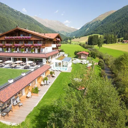 Hotel Vitalpina Magdalenahof Santa Maddalena in Casies